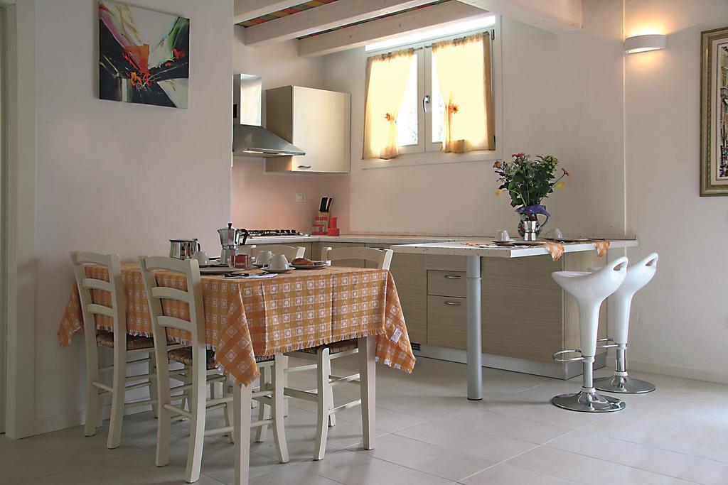 نوالي Bed And Breakfast Venice House المظهر الخارجي الصورة